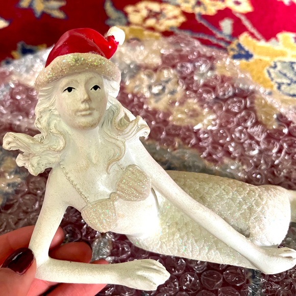 Mermaid Statue - Picture 1 of 3